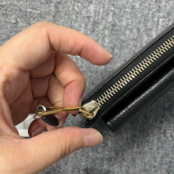 100% Authentic Saint Laurent Y Line Flap Wallet - Picture 6 of 10